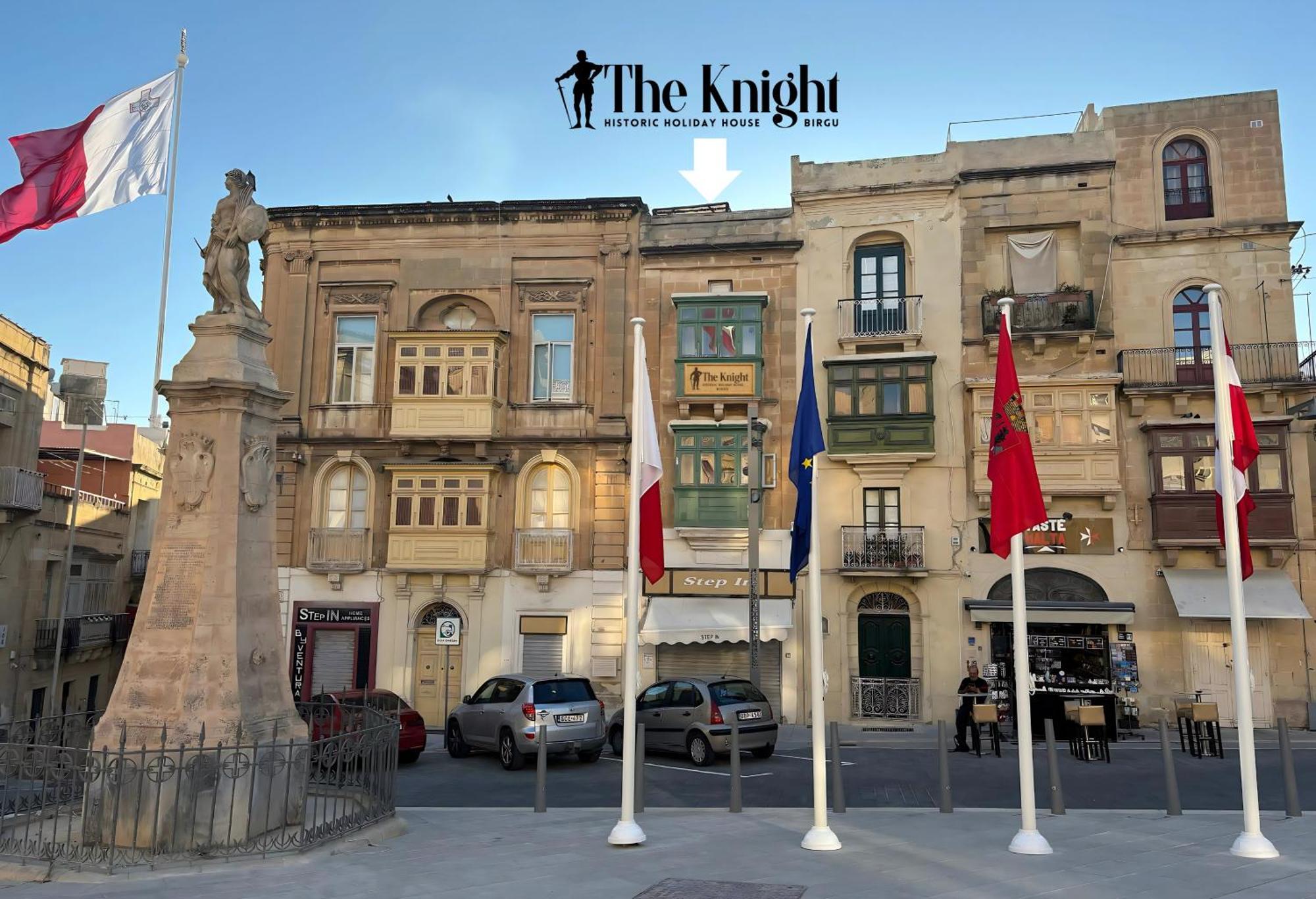 The Knight - Heritage & Art Home At Birgu Square Exterior photo
